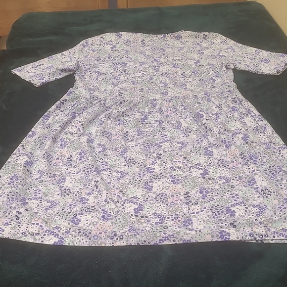 Lands' End Dresses & Skirts - LANDS END purp/white Floral Dress. Short Sleeve NWOT Condition